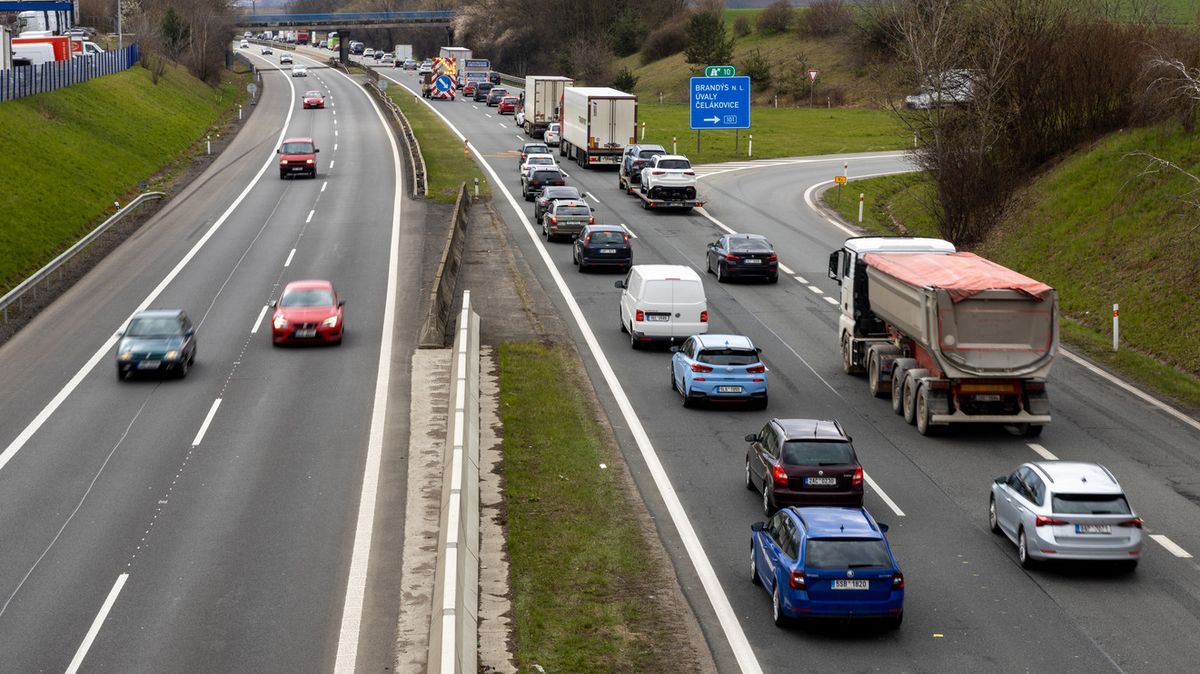 Známe nové ceny dálničních známek v Česku! Od nového roku si připlatíme za úplně všechny